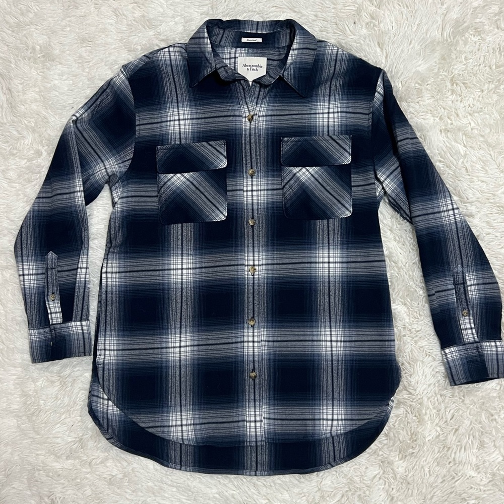 Abercrombie Oversized Plaid Flannel Shirt Women’s SmNavyGraySoft /side pockets